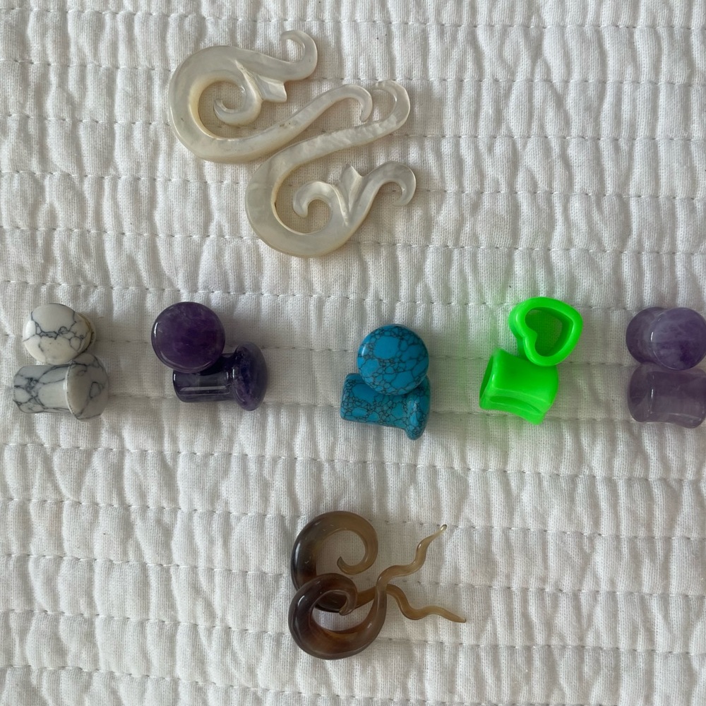 00 gauges / plugs